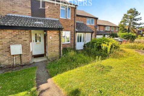 2 bedroom maisonette for sale