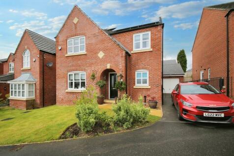 4 bedroom detached house for sale