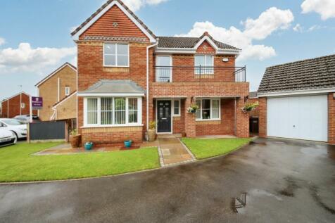 4 bedroom detached house for sale