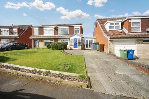 3 bedroom semi-detached house for sale