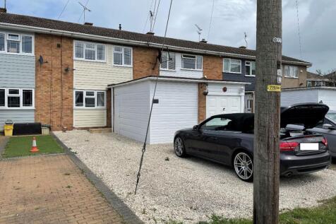 Waarden Road, Canvey Island 3 bed terraced house for sale