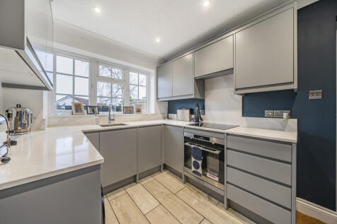 Farnhurst Road, Barnham, Bognor Regis 4 bed end of terrace house for sale