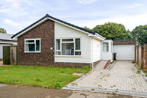 Wakefield Way, Aldwick, Bognor Regis 3 bed bungalow for sale