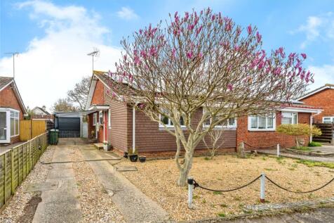 Ely Gardens, Bognor Regis, West Sussex 3 bed bungalow for sale