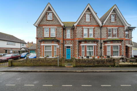 Studio flat for sale