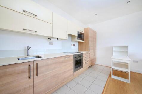 Cornell Square, London 2 bed flat for sale