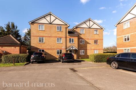 2 bedroom ground floor flat for sale