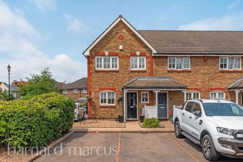 3 bedroom end of terrace house for sale