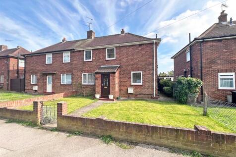Melbourne Avenue, Chelmsford 3 bed semi