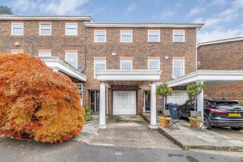 4 bedroom town house for sale