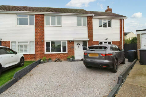 4 bedroom semi-detached house for sale