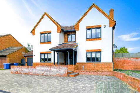 6 bedroom detached house for sale
