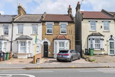 Chingford Road, Lloyd Park... 2 bed flat for sale