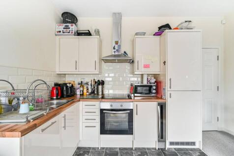 Manor Road, Beckenham, BR3 2 bed flat for sale