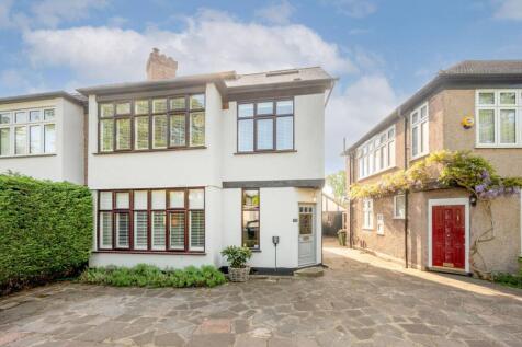5 bedroom semi-detached house for sale