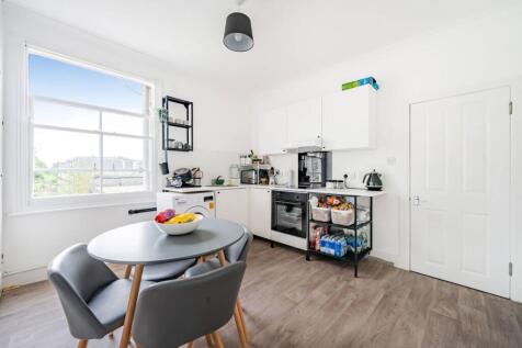 London Road, Bromley, BR1 2 bed flat for sale