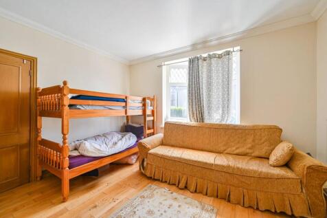 Pontefract Road, Downham, Bromley, BR1 2 bed terraced house for sale