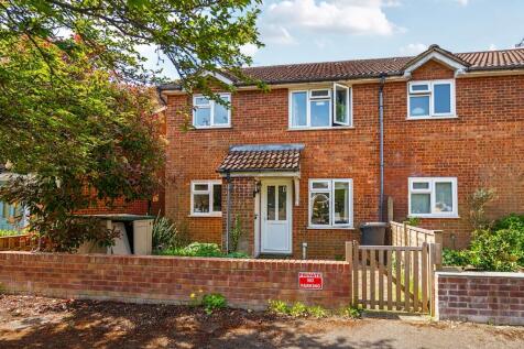 Southern Way, Farnham, Surrey, GU9 1 bed semi