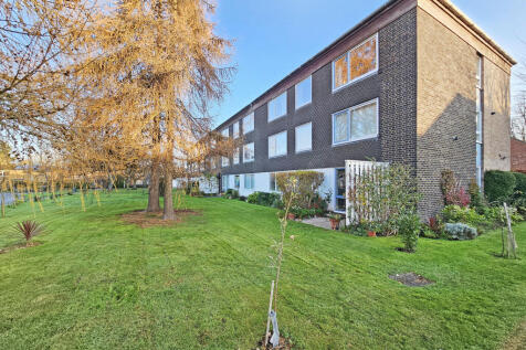 Gough Way, Cambridge CB3 3 bed apartment for sale