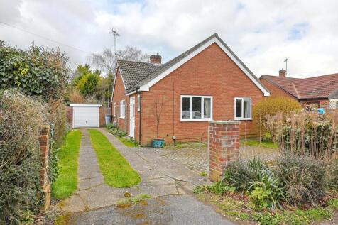Cambridge CB22 2 bed detached bungalow for sale