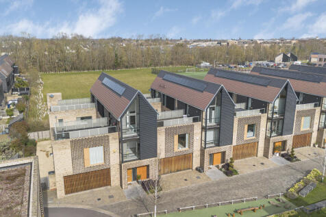 Trumpington, Cambridge CB2 5 bed end of terrace house for sale
