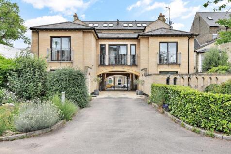 Cambridge CB1 2 bed flat for sale