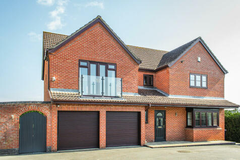 5 bedroom detached house for sale