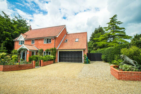 5 bedroom detached house for sale