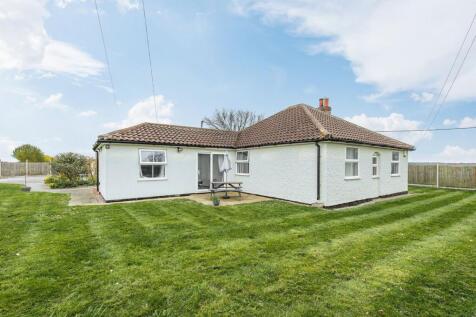 Perrys Lane Farm, Cawston, NR10 4 bed detached bungalow for sale