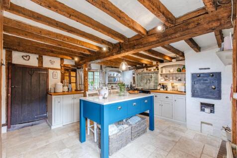 Bunwell 4 bed detached house for sale