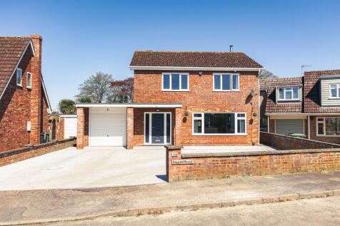 Gaynor Close, Wymondham, NR18 4 bed detached house for sale