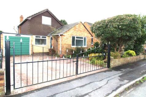 4 bedroom detached bungalow for sale