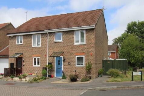 2 bedroom semi-detached house for sale