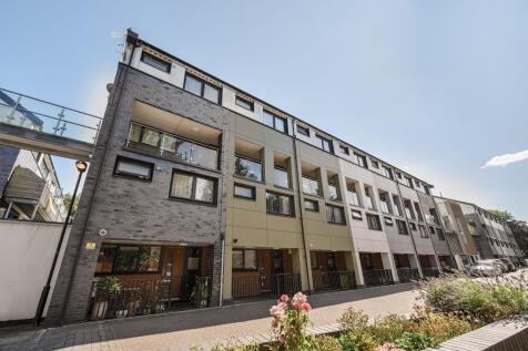 Maidenhead,  Berkshire,  SL6 2 bed maisonette for sale