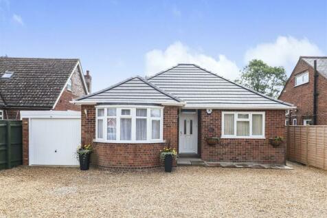 3 bedroom detached bungalow for sale