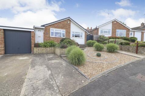 Ravensbank, Rushden NN10 2 bed detached bungalow for sale