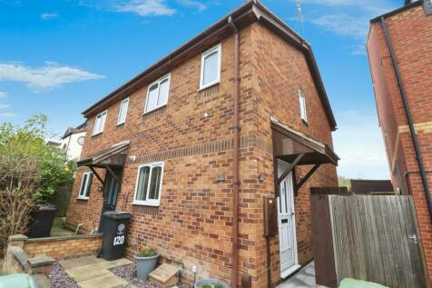 2 bedroom semi-detached house for sale