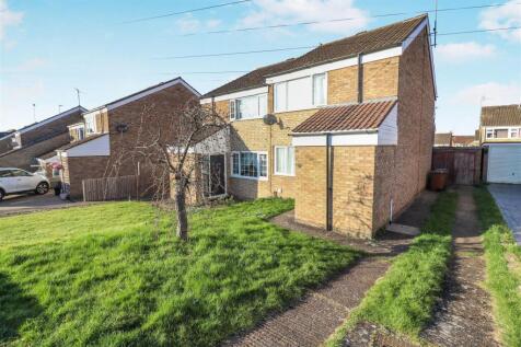 Wantage Road, Irchester NN29 3 bed semi