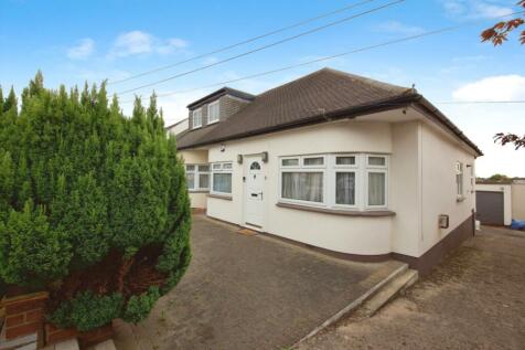 2 bedroom semi-detached bungalow for sale