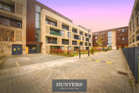 Alpine Road, London 4 bed flat for sale