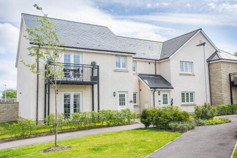2 bedroom ground floor flat for sale