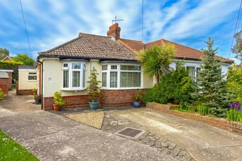 3 bedroom semi-detached bungalow for sale