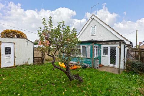 Lancing Park, Lancing 2 bed detached bungalow for sale