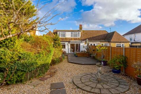 3 bedroom semi-detached bungalow for sale