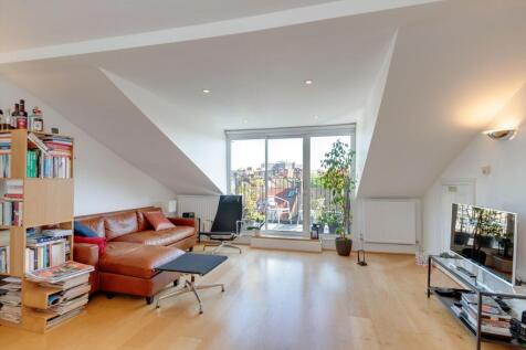 Belsize Park Gardens, London, NW3 2 bed flat for sale