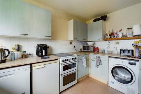 Cotton Drive, Ormskirk, L39 3AZ 3 bed maisonette for sale