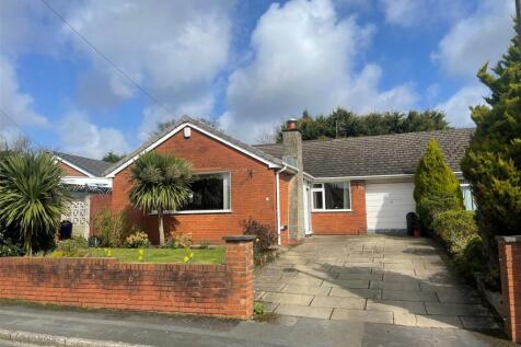 4 bedroom semi-detached bungalow for sale