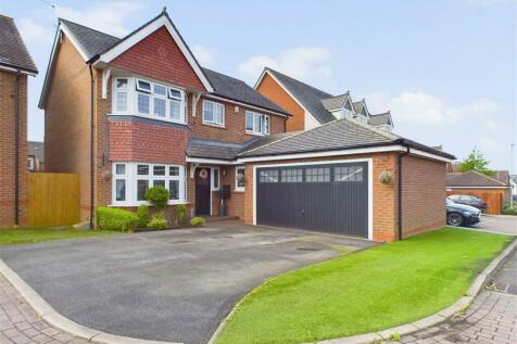 4 bedroom detached house for sale