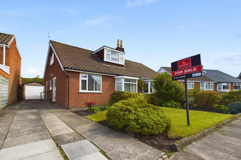 4 bedroom semi-detached bungalow for sale