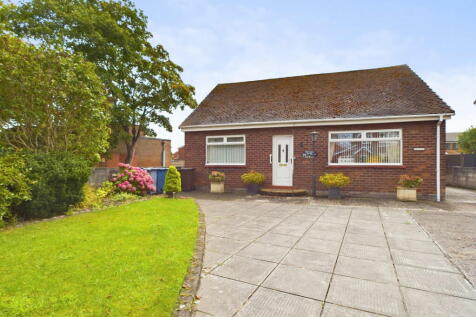 2 bedroom detached bungalow for sale